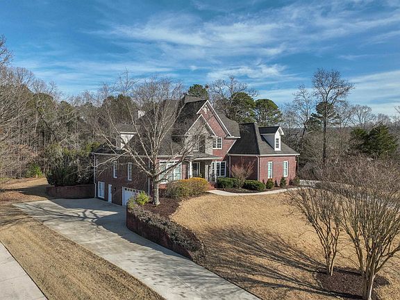 3rd image of 240 Cahaba Oaks Trl