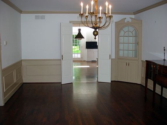3rd image of 31090 Nottingham Dr