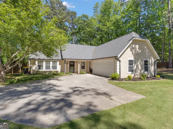 1255 Fischer Rd, Sharpsburg, GA 30277