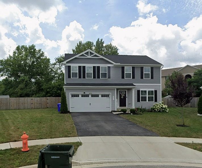 1st image of 2015 Lake Crest Dr