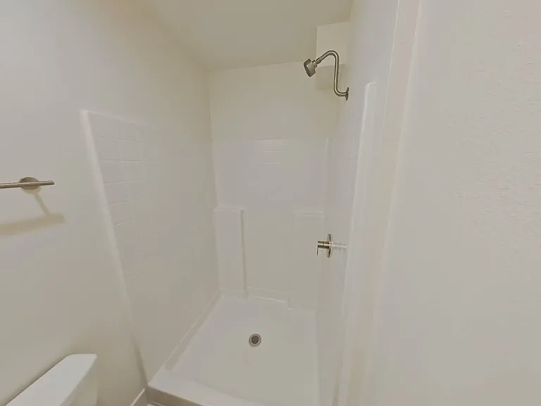 El Dorado Apartments — Photo 31