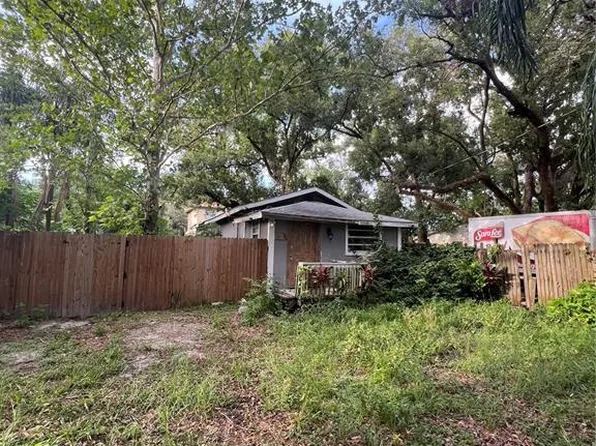 1208 E Chilkoot Ave, Tampa, FL 33612