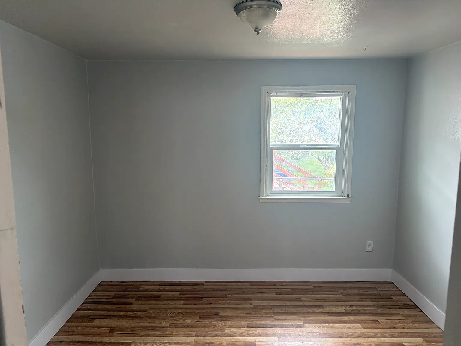 1 bed, 1050 sqft, $950 — Photo 4