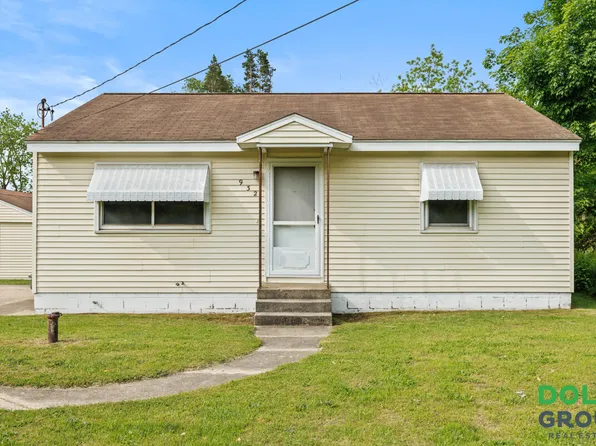 932 Pannell St NW, Grand Rapids, MI 49504