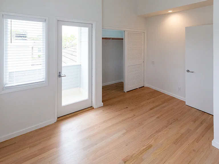 8017 Agnew Ave — Photo 16