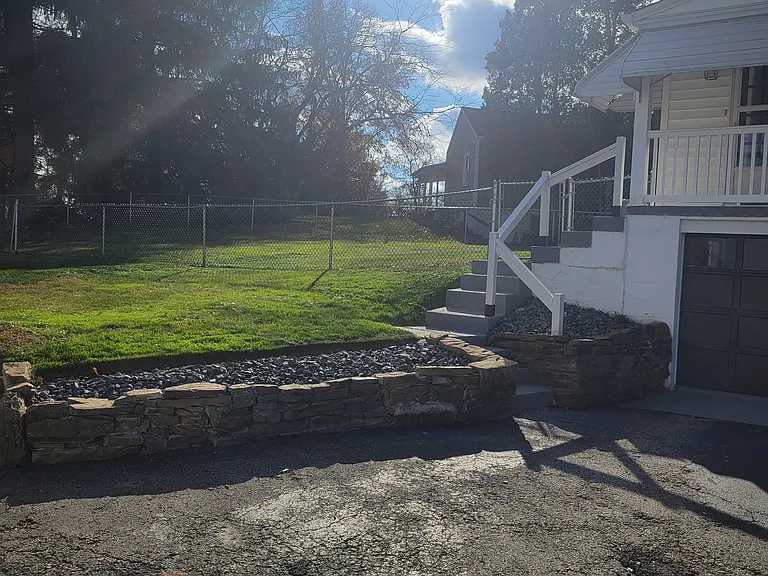 2261 Ridge Rd — Photo 57