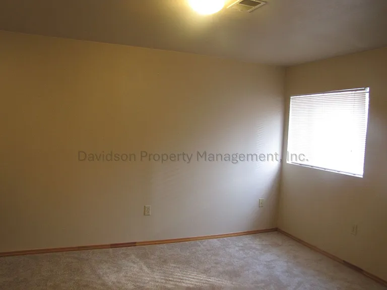 6085 Whirlwind Dr — Photo 16