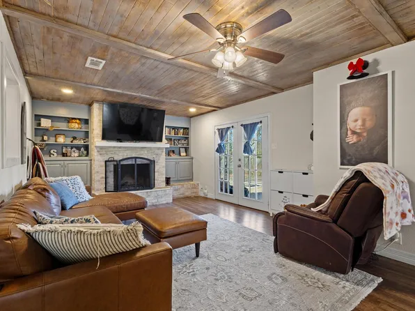 1705 W Belden St, Sherman, TX 75092