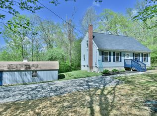 31 Pumpkin Hill Rd, Chaplin, CT 06235