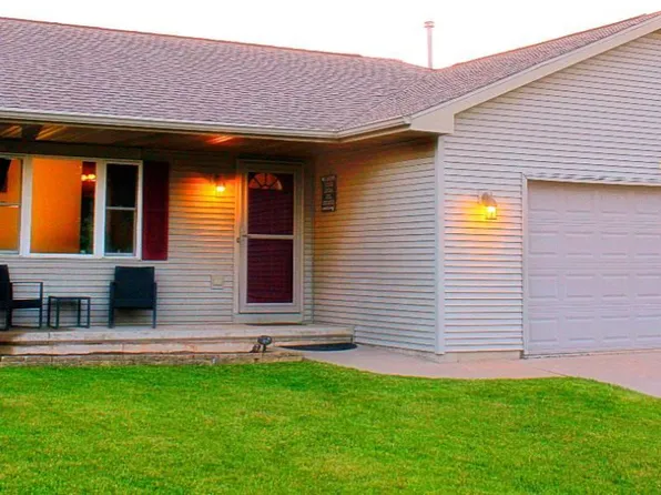 3849 COBBLESTONE COURT, Oshkosh, WI 54901