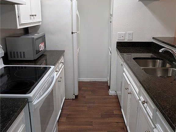 5th image of 10616 Mellow Mdws APT 16D