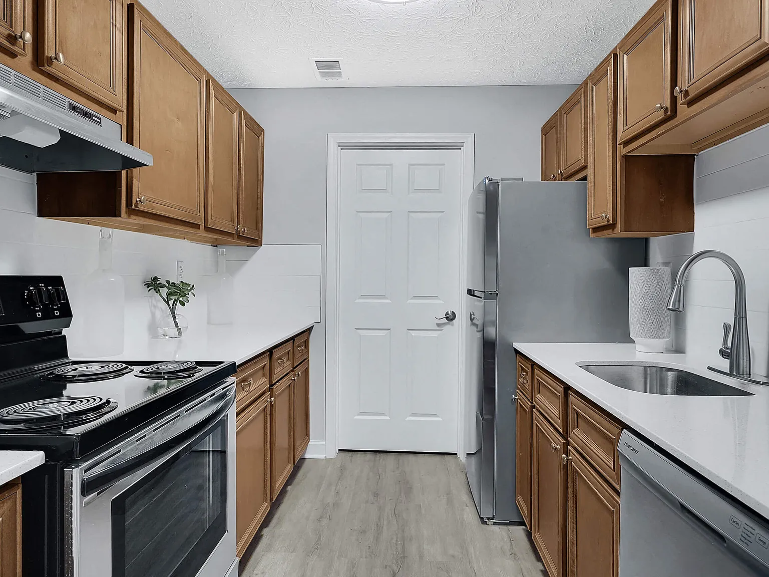 Stonewater Apartments — Photo 3