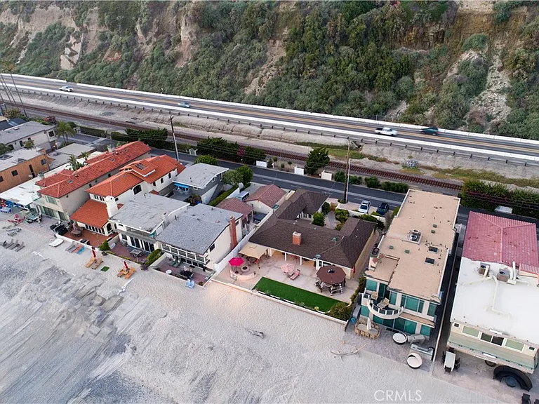 35225 Beach Rd — Photo 14