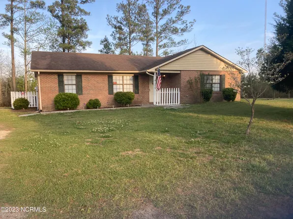 1618 Nc 41, Trenton, NC 28585