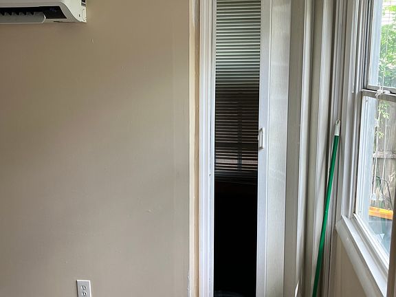 5th image of 203 Goodall Ave