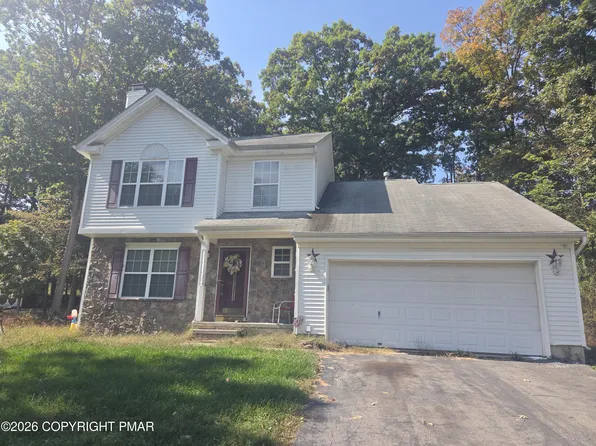 179 Kensington Dr, Bushkill, PA 18324