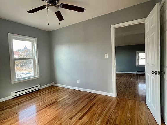 4th image of 139 Columbia Ave