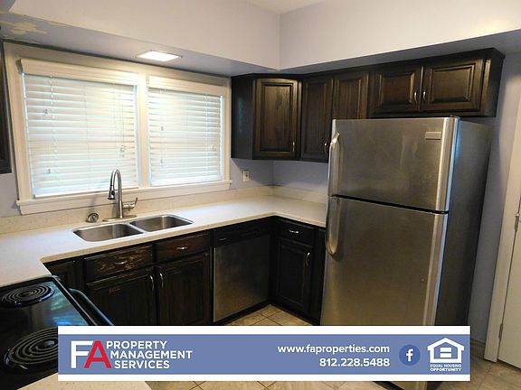 4th image of 806 S Rotherwood Ave