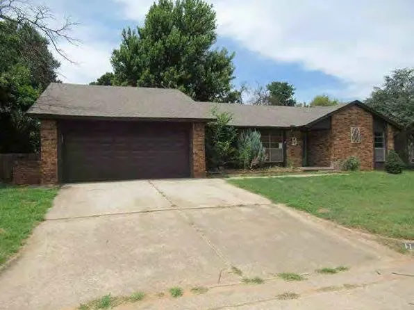113 Goldsborough Rd, Midwest City, OK 73130