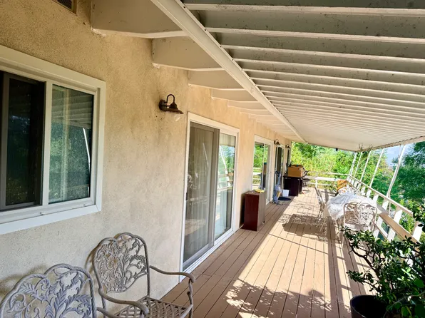 21451 Salamanca Ave, Woodland Hills, CA 91364