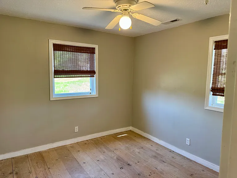 4775 Break Heart Rd — Photo 8