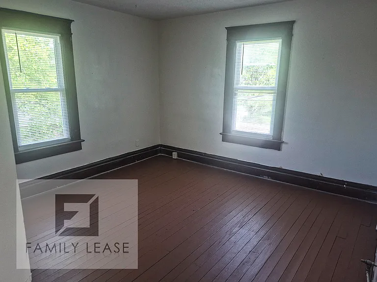 1701 Huron Ave — Photo 17