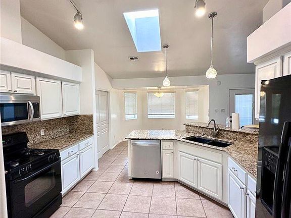 5th image of 8404 E Topeka Pl
