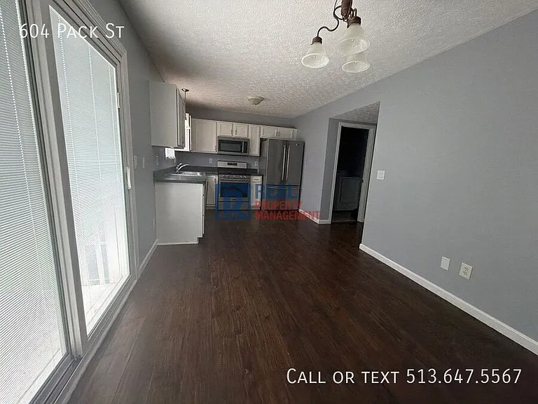 604 Pack St — Photo 9