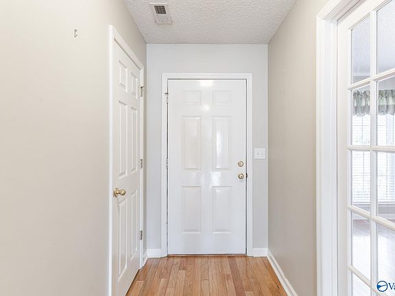 5th image of 5207 Frankford Dr SE