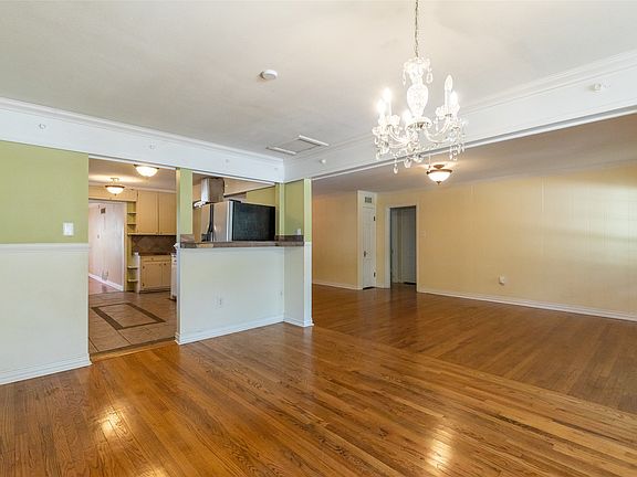 3rd image of 757 Davis Dr