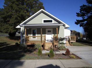204 Lakeside Ave, Davidson, NC 28036