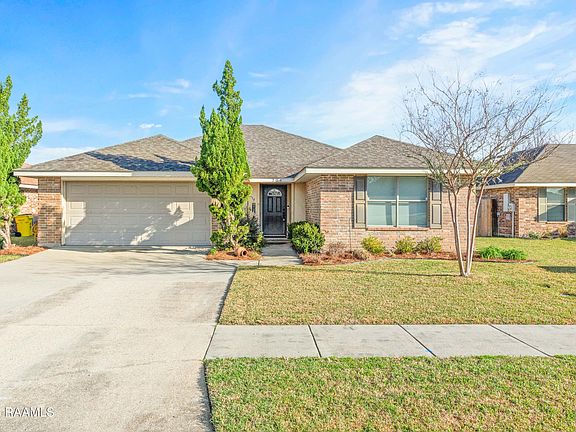 3rd image of 704 Breaux Rd