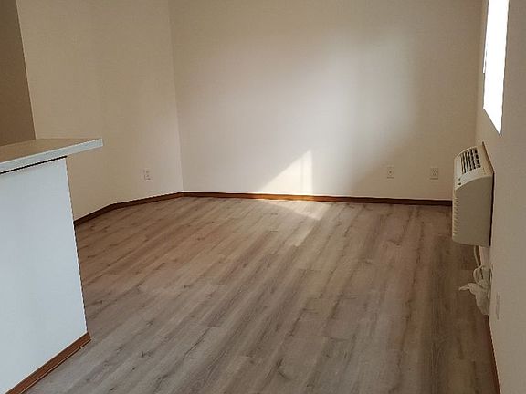 3rd image of 425 S Main St #282816620