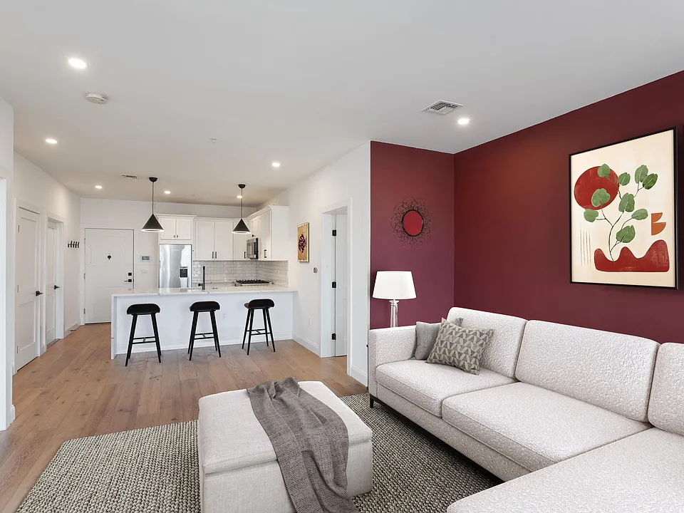 580 Palisade Ave #302