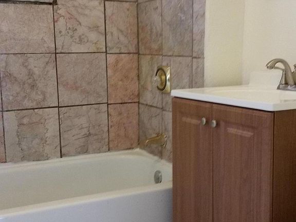 5th image of 2511 W Le Moyne St #2