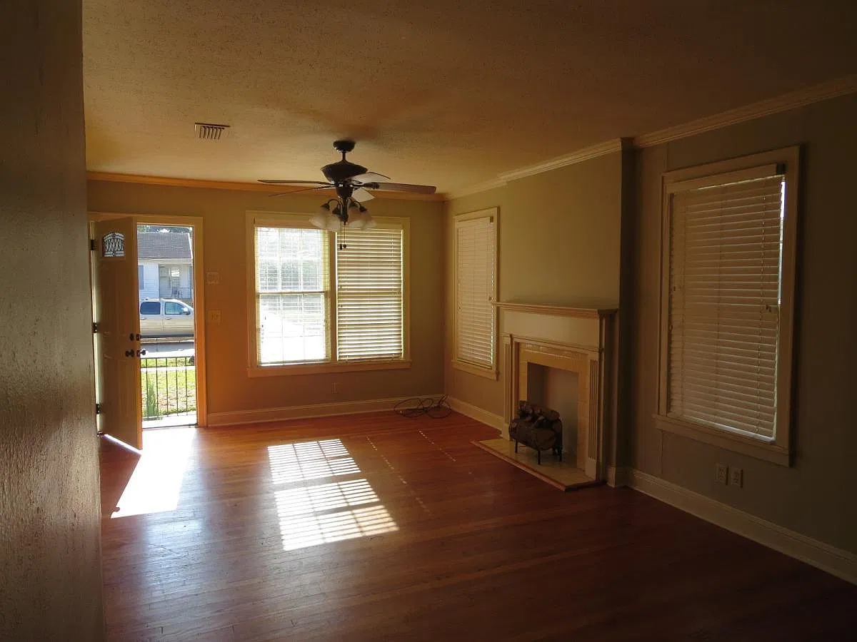 3 bed, 1344 sqft, $1,350 — Photo 4