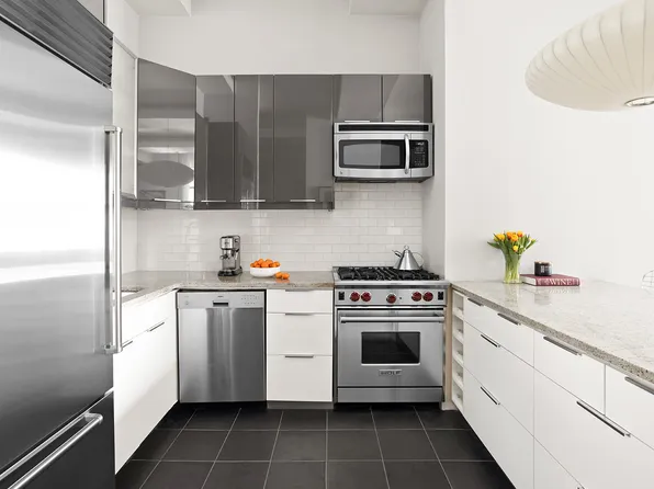 3 Hanover Square 7D image 3 of 7