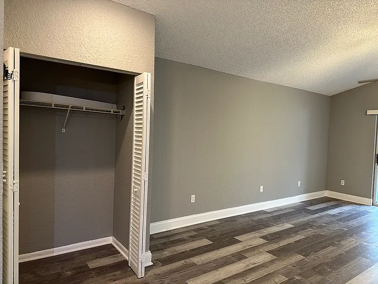 2871 N Oakland Forest Dr #308 — Photo 10