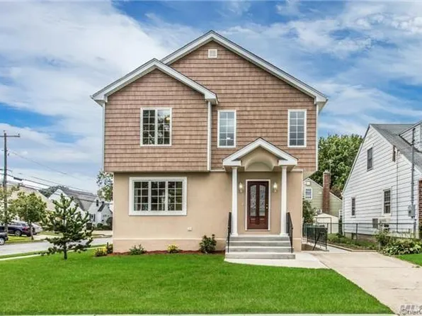 199 Royal Avenue, Mineola, NY 11501