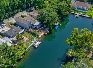 6961 E Richard Dr, Weeki Wachee, FL 34607