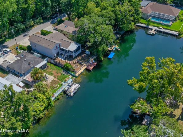 6961 E Richard Dr, Weeki Wachee, FL 34607