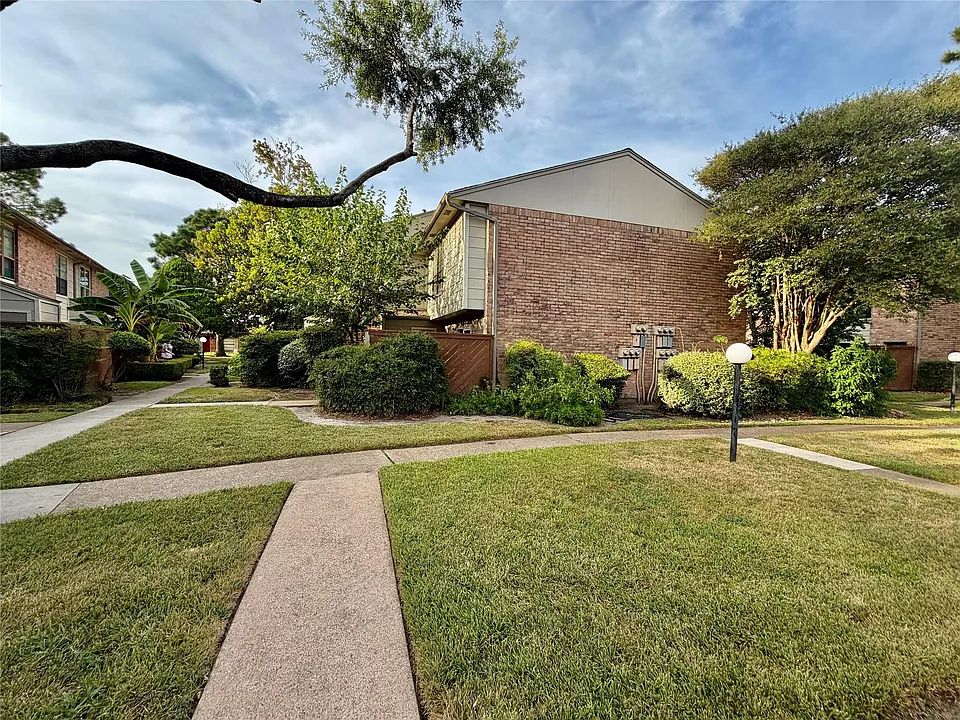 8801 Hammerly Blvd #1505