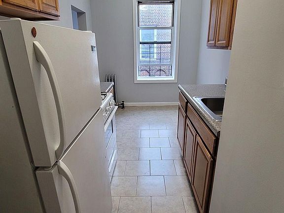 3rd image of 3574 Dekalb Ave APT 6J