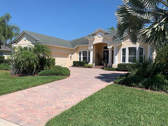 3rd image of 23653 Gracewood Cir