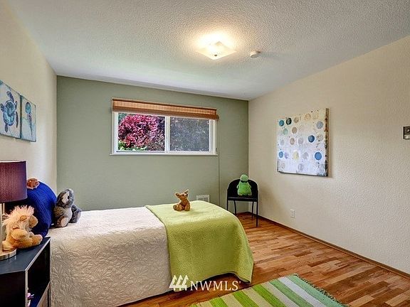 2nd image of 5319 204th St SW