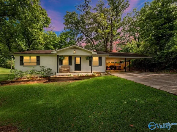 1626 Woodmont St SW, Hartselle, AL 35640
