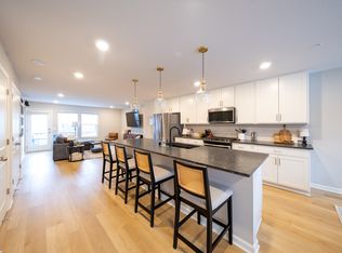 685 Village Dr, New Brighton, MN 55112