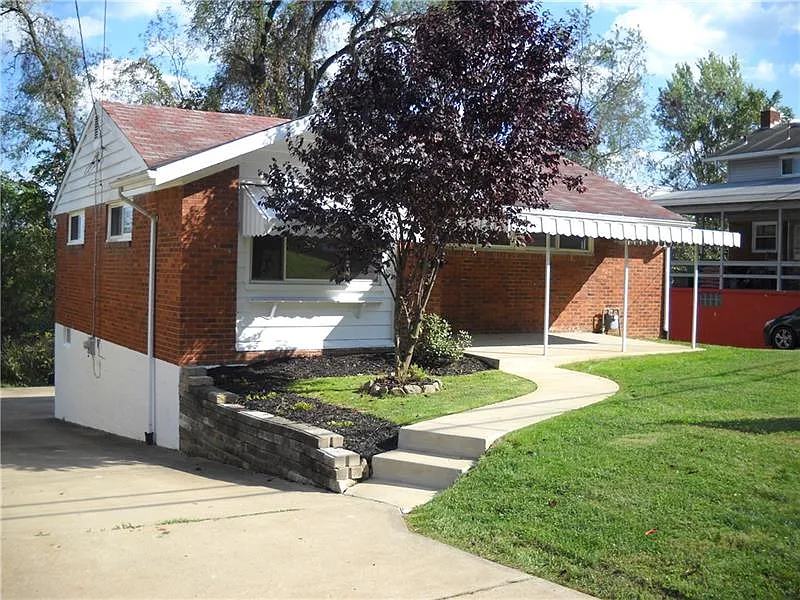 122 Delaney Dr photo 1