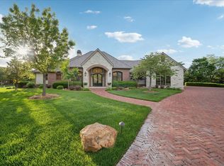 10801 E Glengate Cir, Wichita, KS 67206
