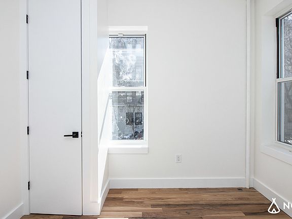 3rd image of 571 Lincoln Pl #2D